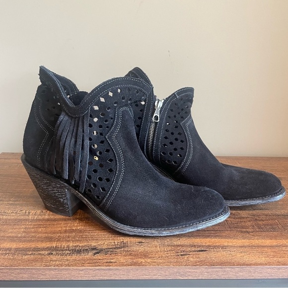 Shyanne Women’s Nicki Zipper Booties Round Toe Full Grain Black Leather Size 7 - Picture 1 of 6